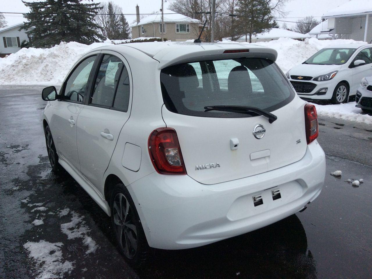 2016 Nissan Micra Base-4