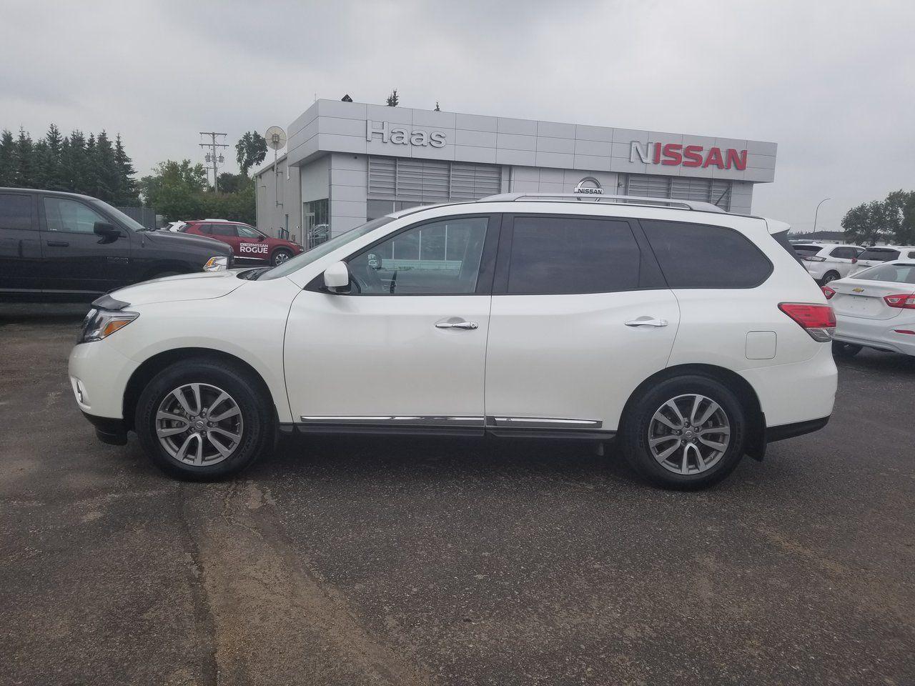 2016 Nissan Pathfinder S-2