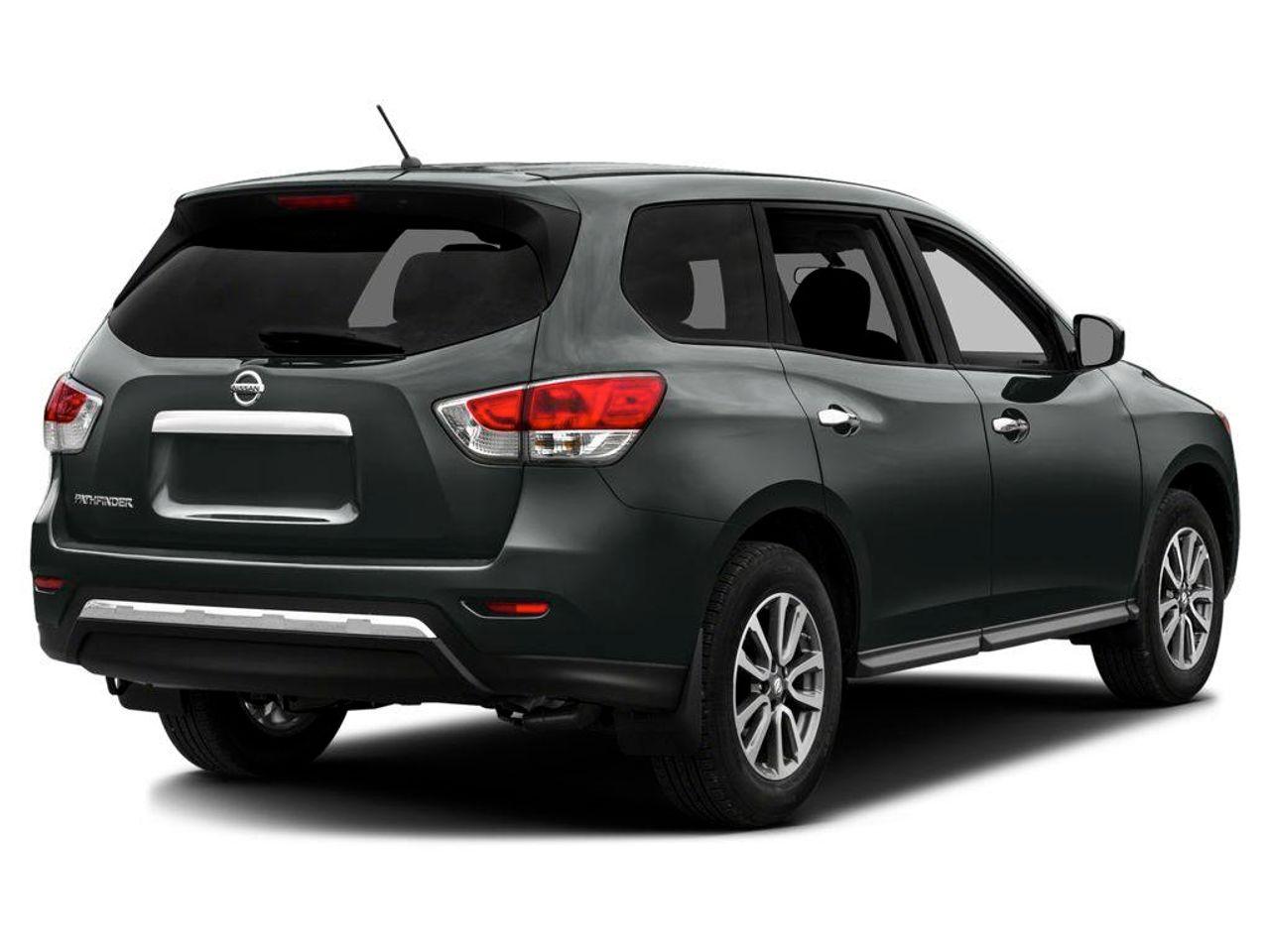 2016 Nissan Pathfinder S-2