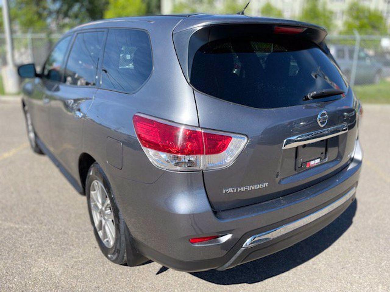 2016 Nissan Pathfinder S-3