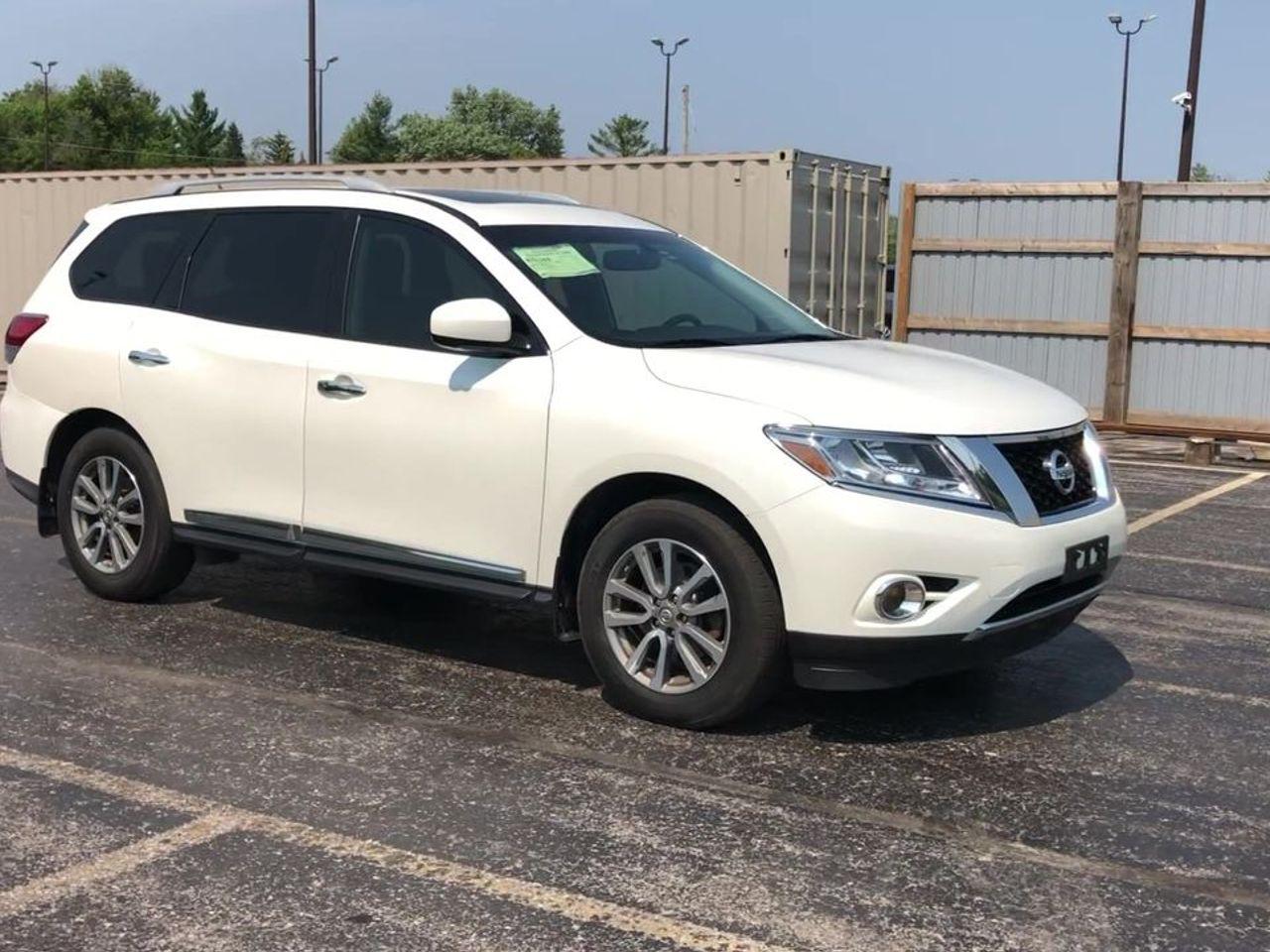 2016 Nissan Pathfinder S-1
