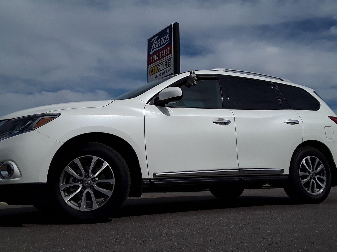 2016 Nissan Pathfinder S-0