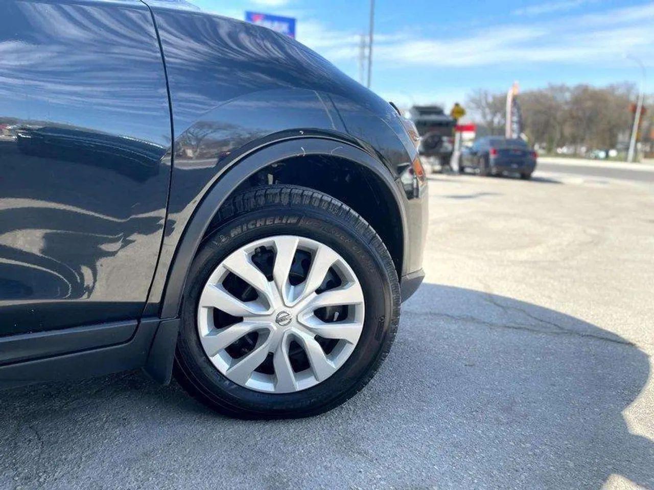 2016 Nissan Rogue SV-3