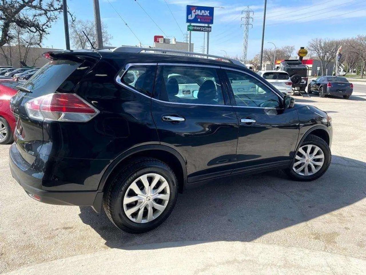 2016 Nissan Rogue SV-4