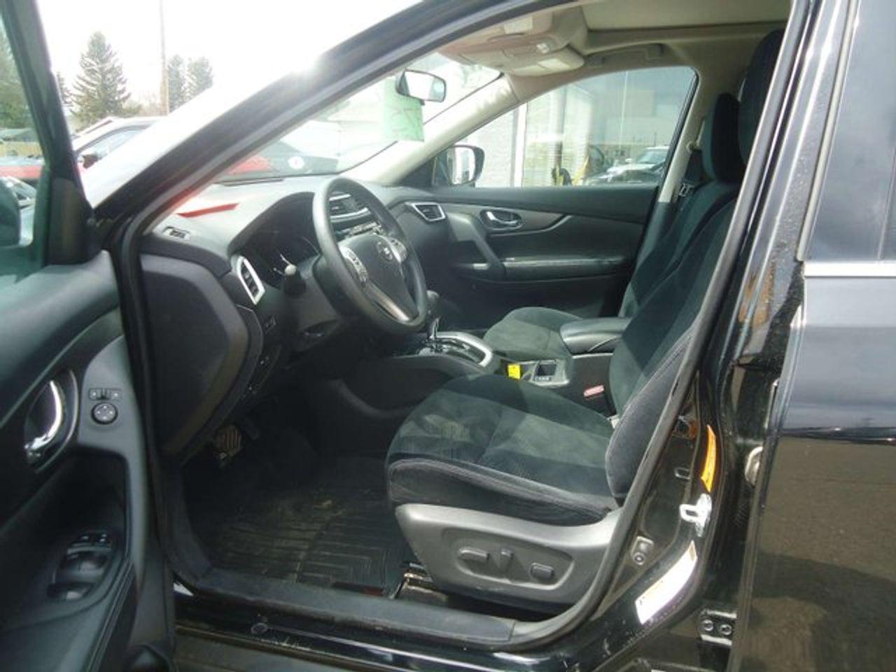 2016 Nissan Rogue SV-4