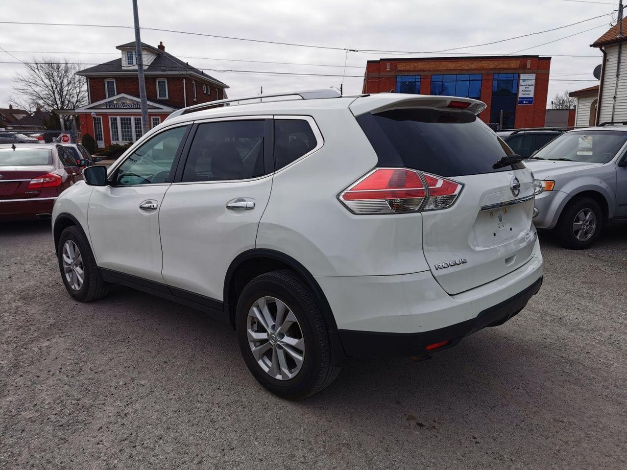 2016 Nissan Rogue SV-4