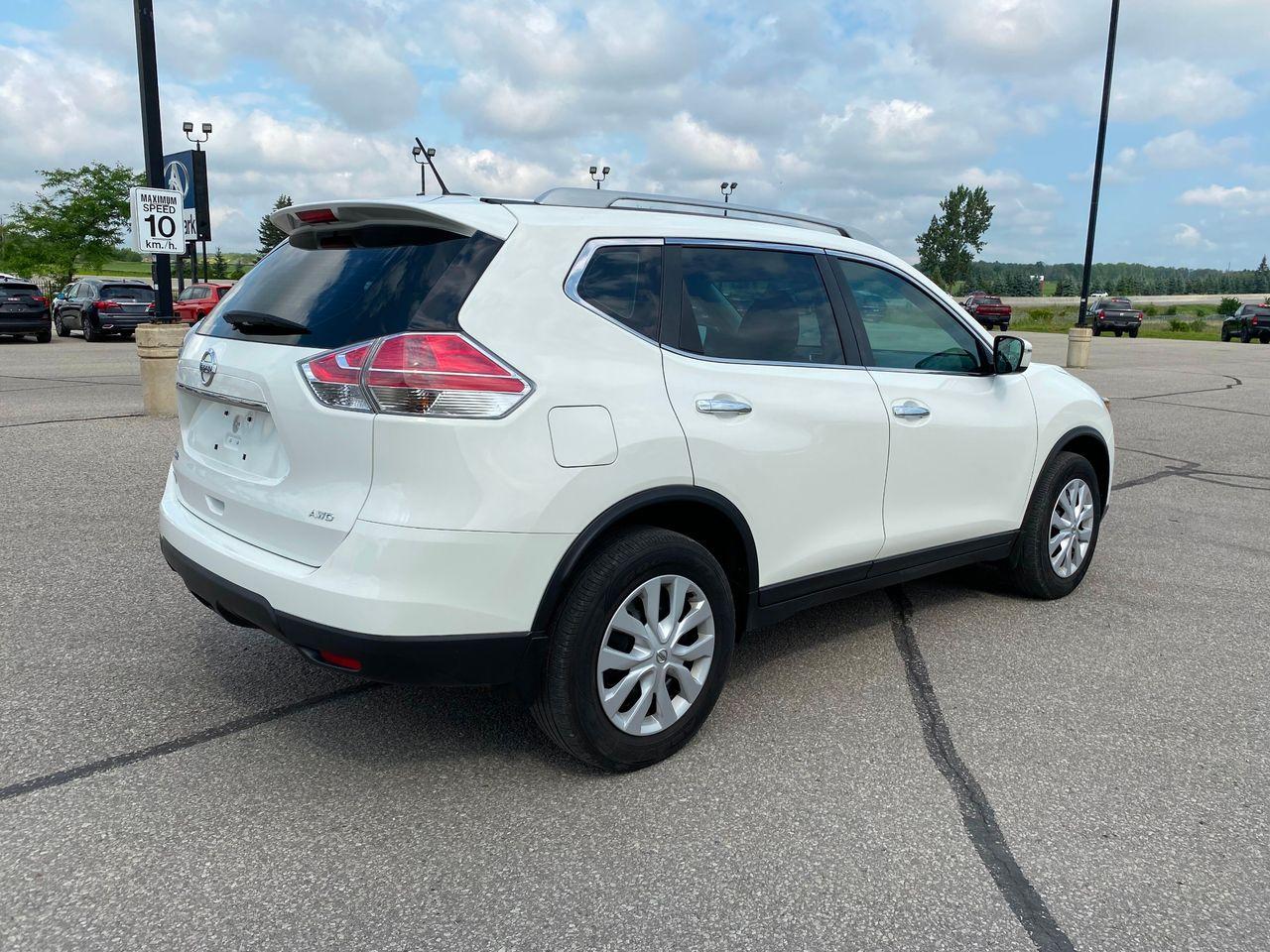 2016 Nissan Rogue SV-4