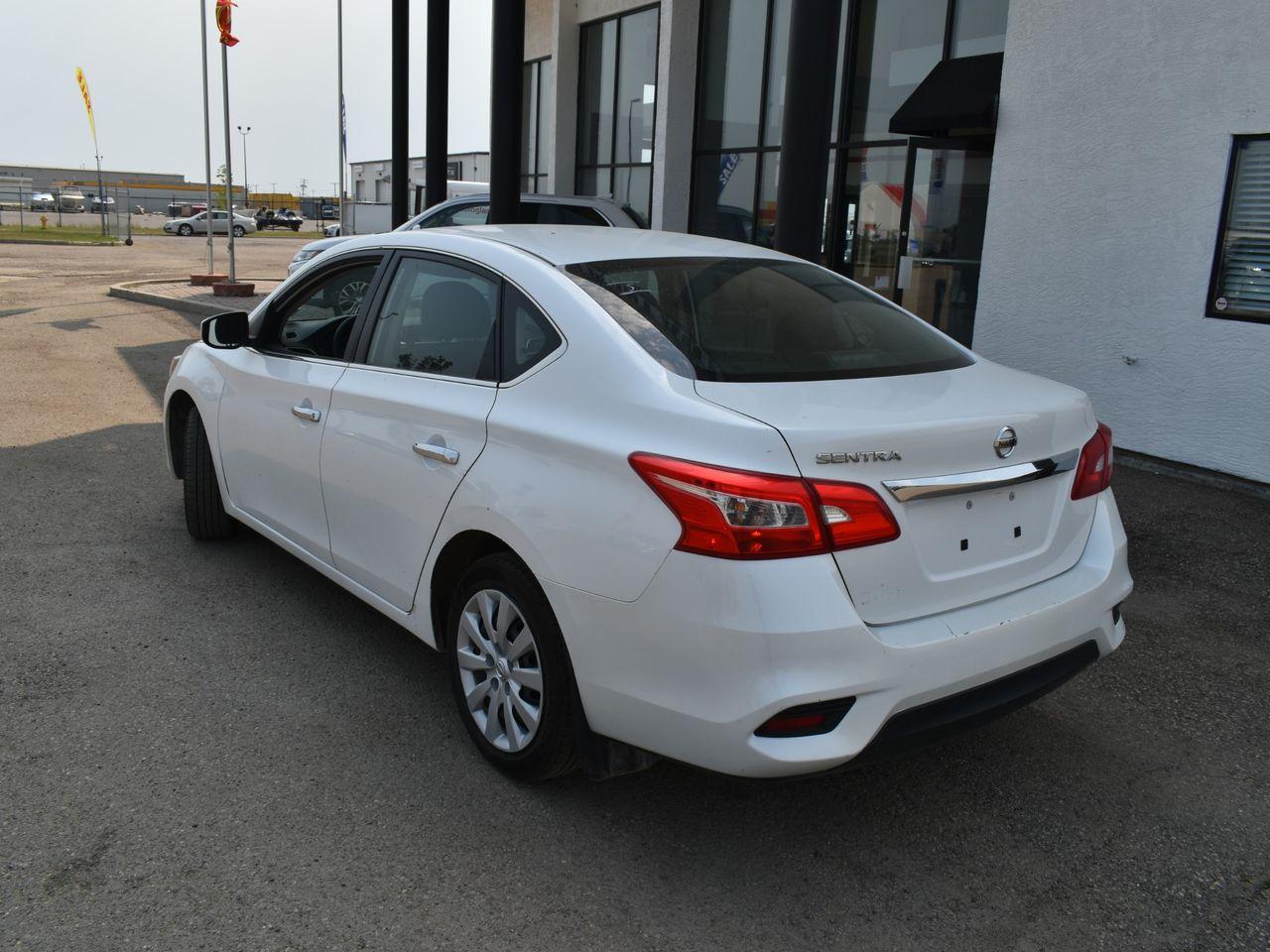 2016 Nissan Sentra S-1
