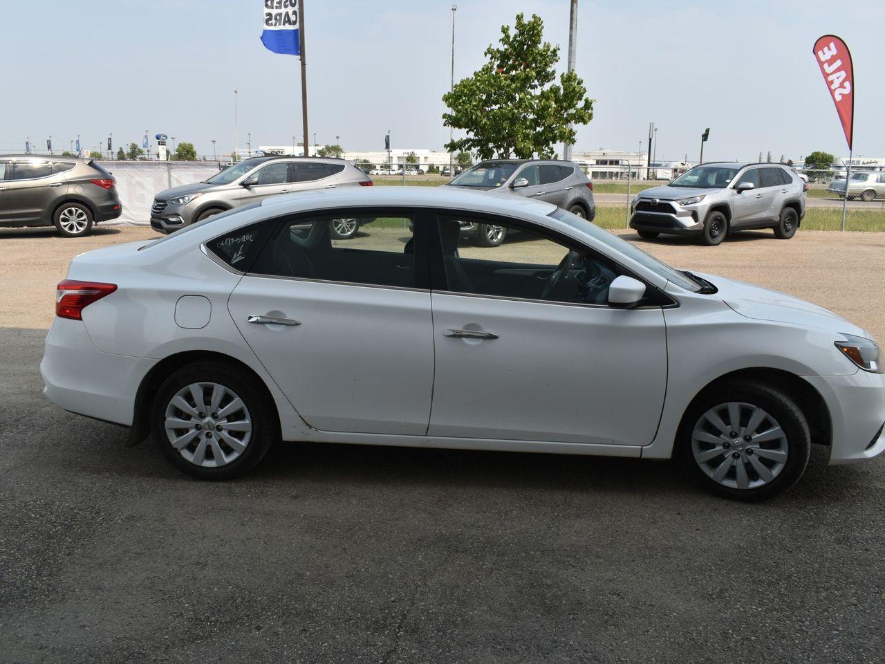2016 Nissan Sentra S-4