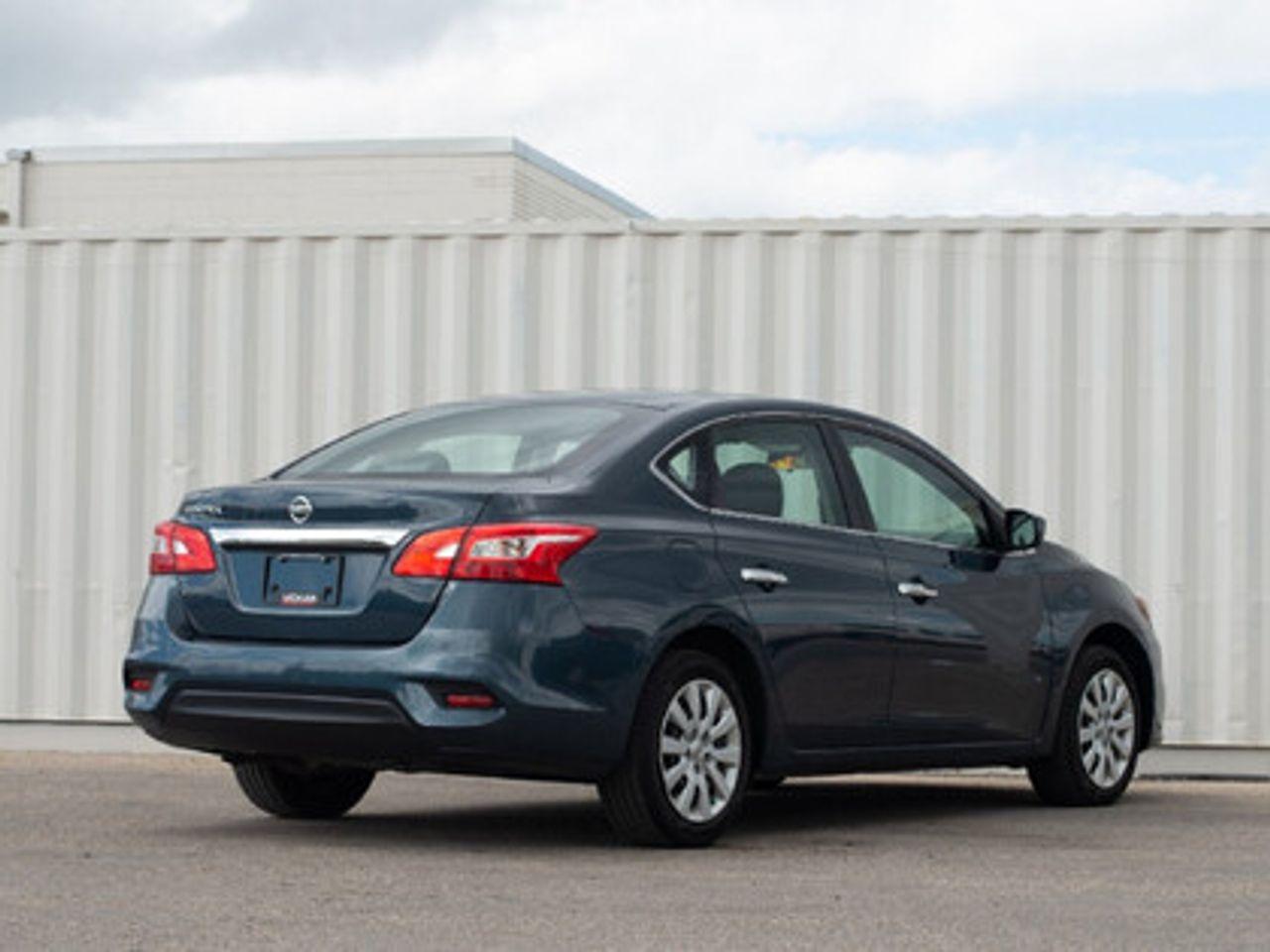 2016 Nissan Sentra S-3