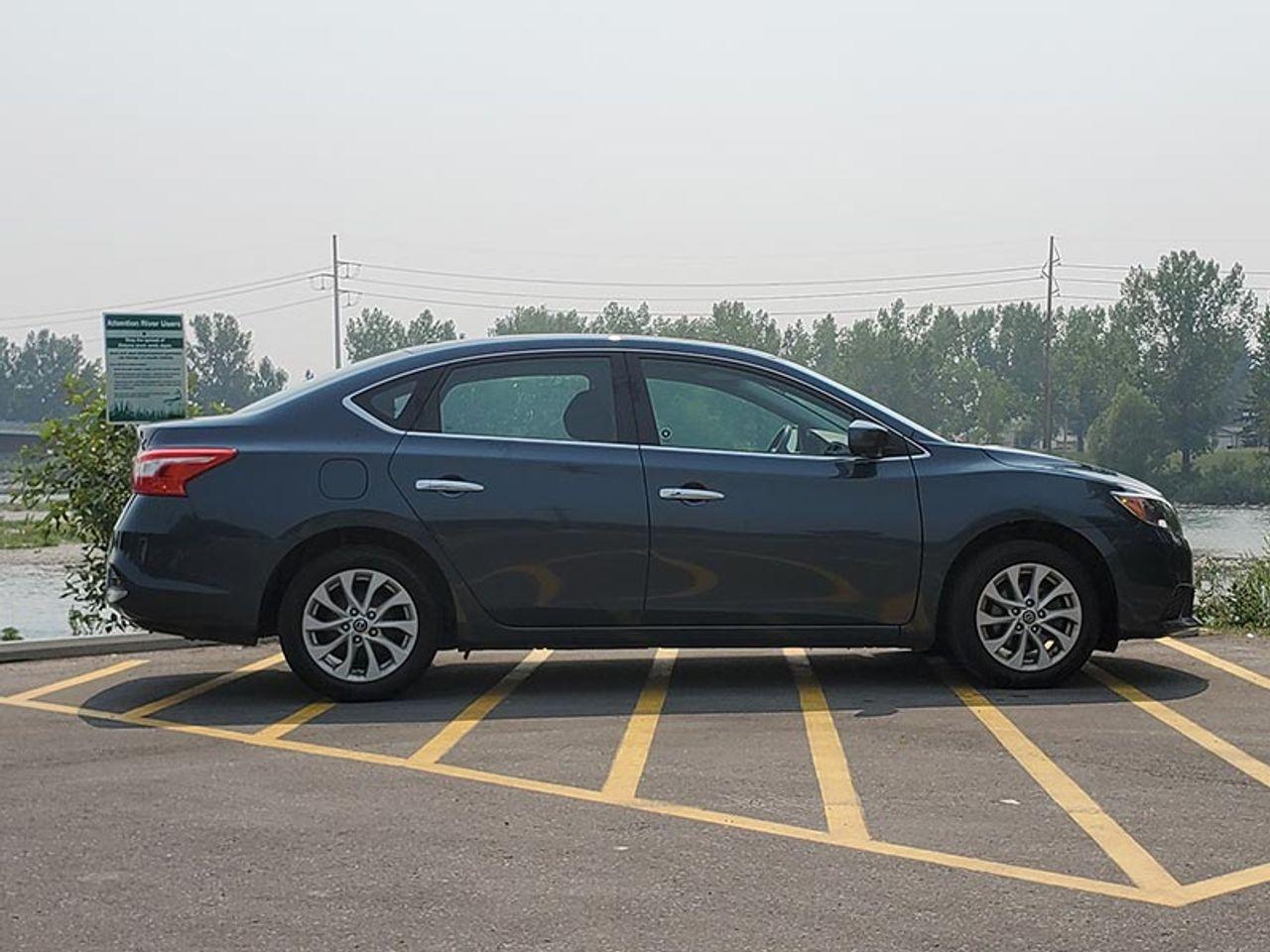 2016 Nissan Sentra S-4