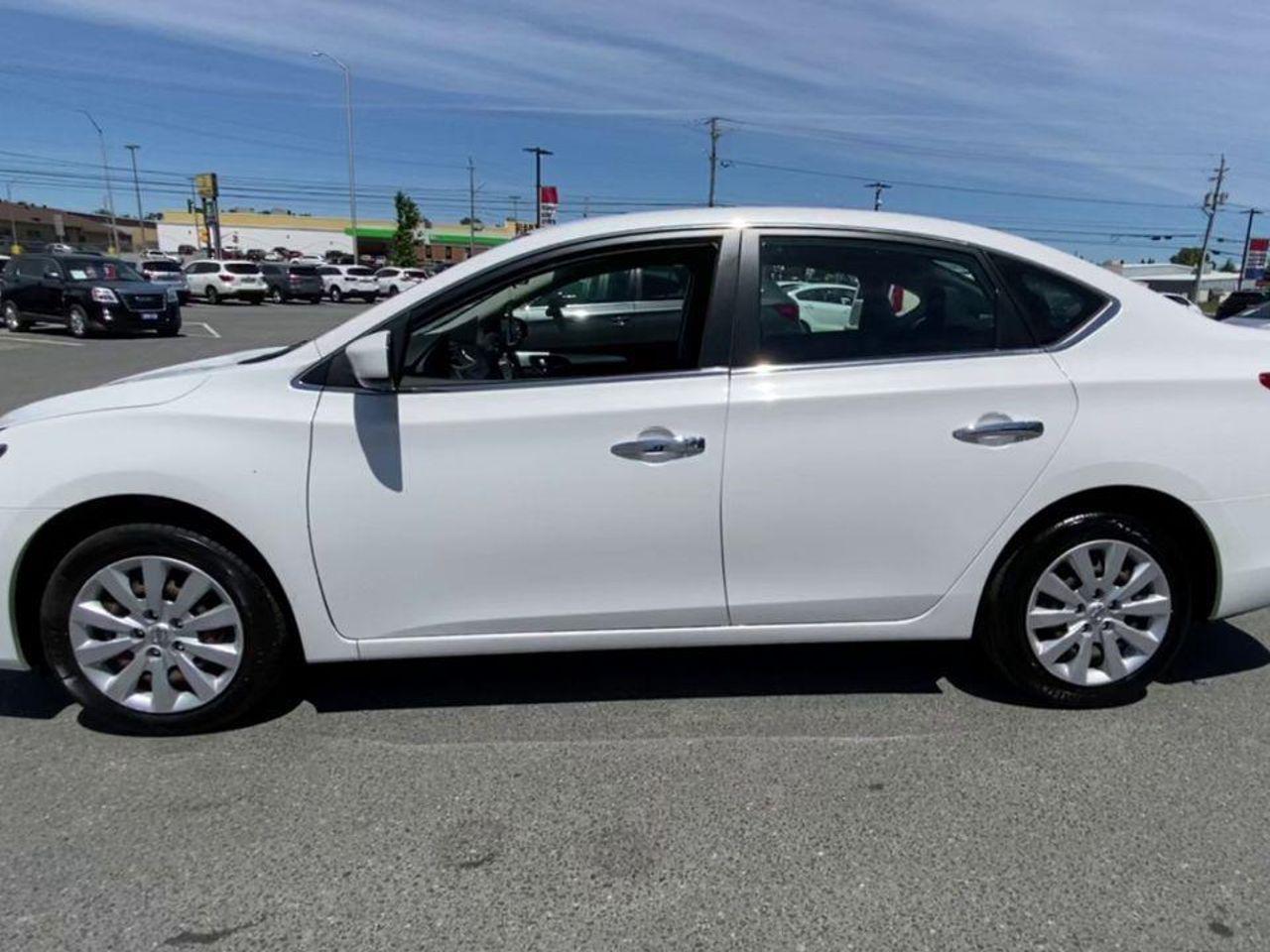 2016 Nissan Sentra S-4