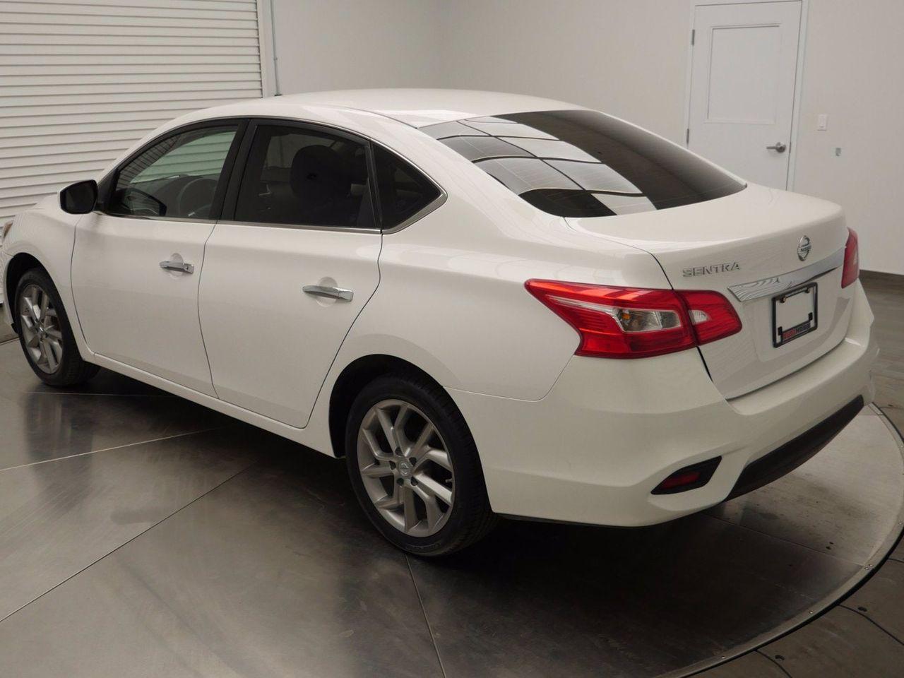 2016 Nissan Sentra S-4