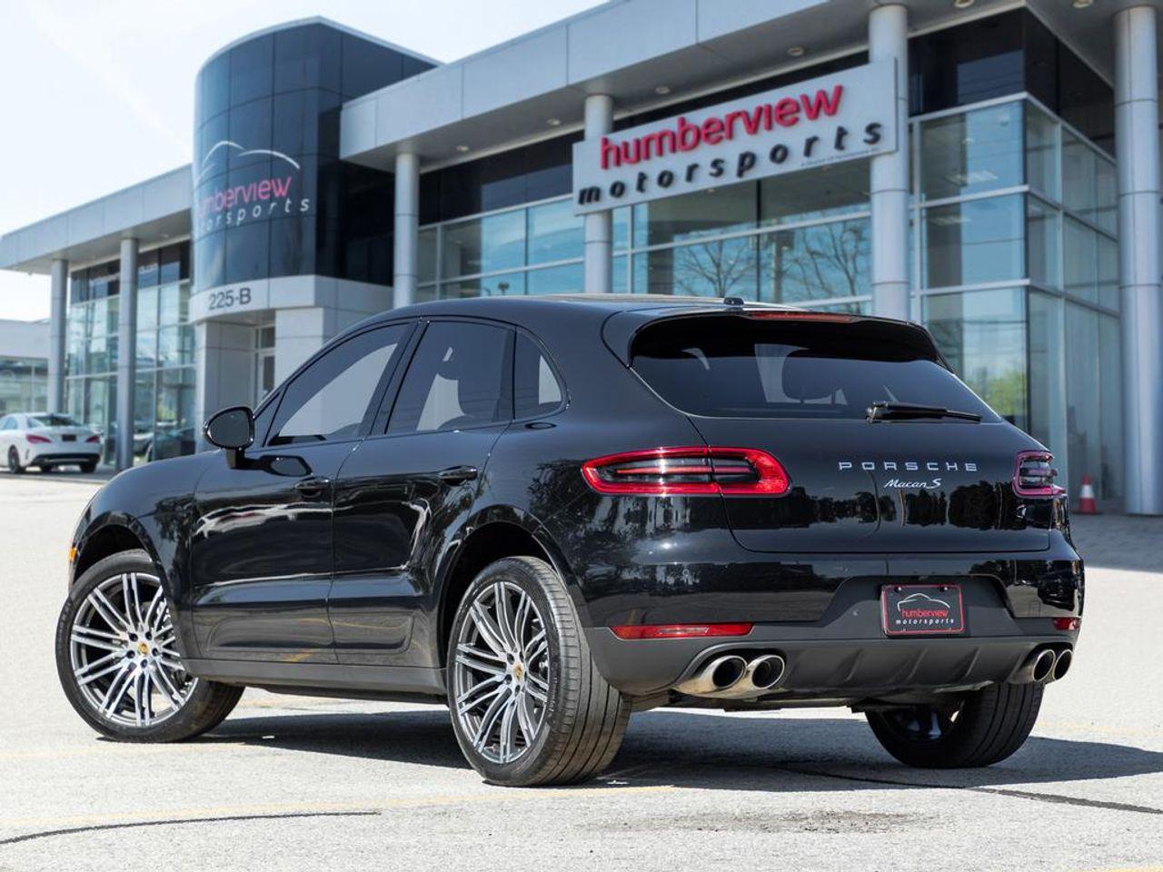 2016 Porsche Macan S-3