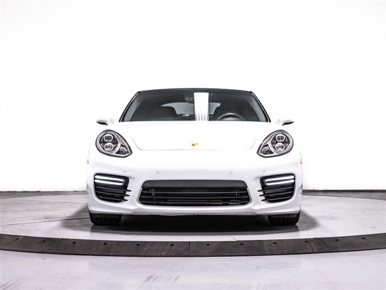 2016 Porsche Panamera GTS-1