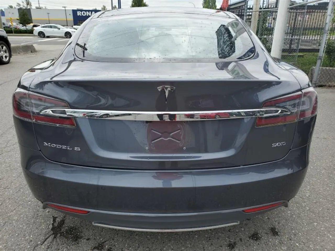 2016 Tesla Model S 70D-3