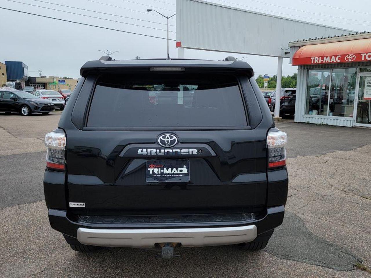 2016 Toyota 4Runner Limited-3