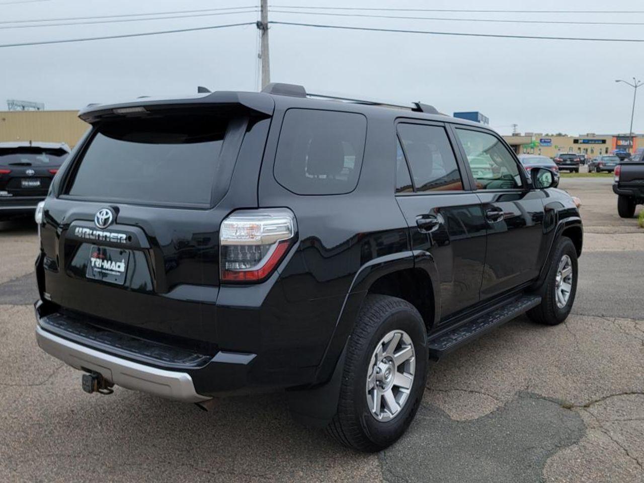 2016 Toyota 4Runner Limited-4