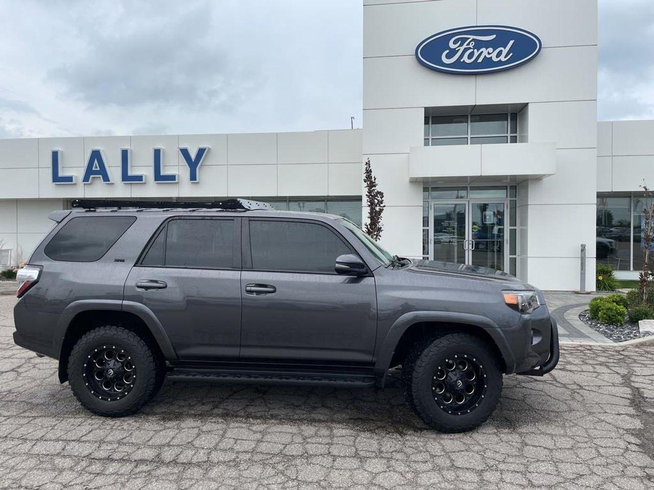 2016 Toyota 4Runner SR5-2