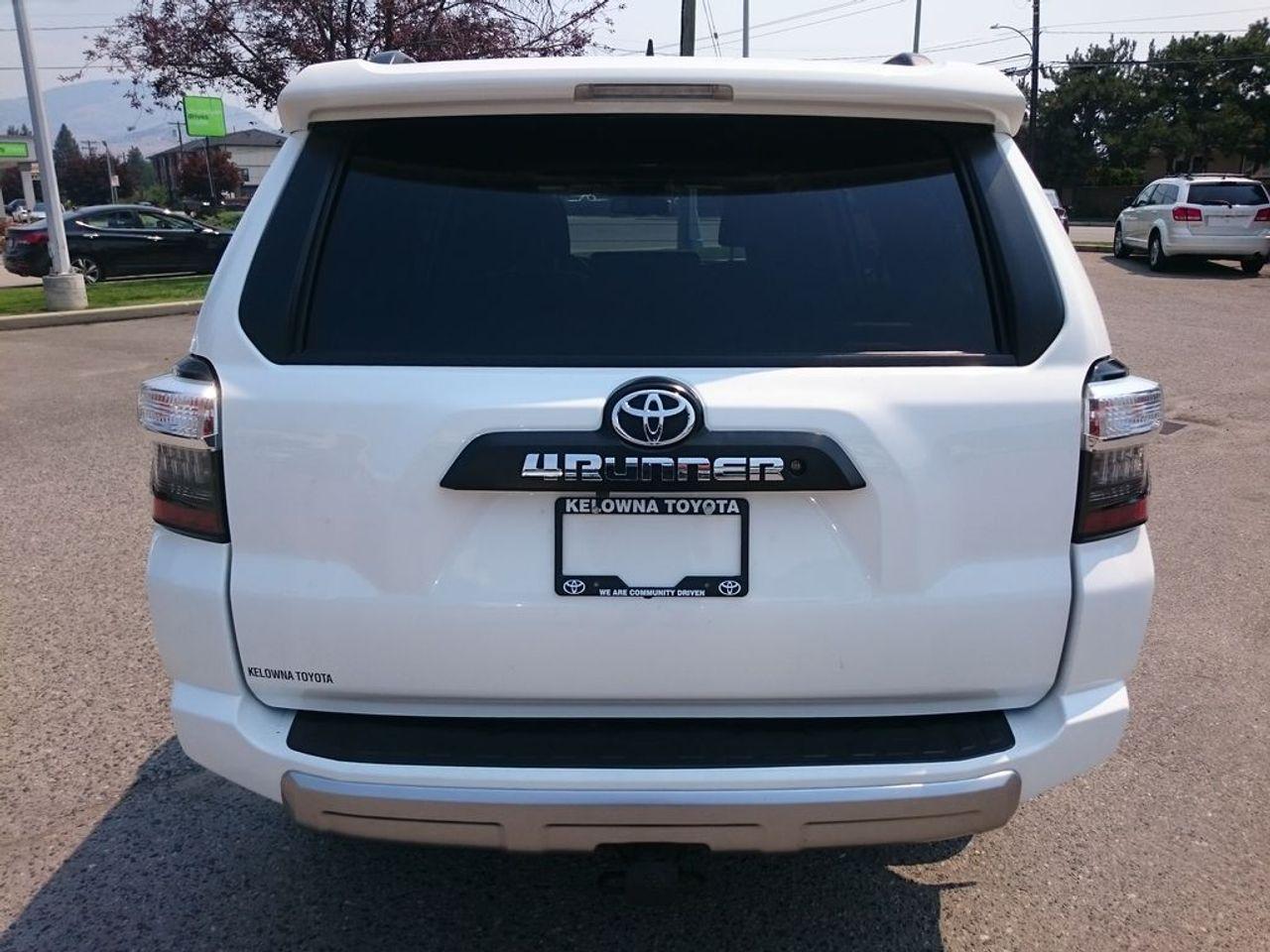 2016 Toyota 4Runner SR5-4