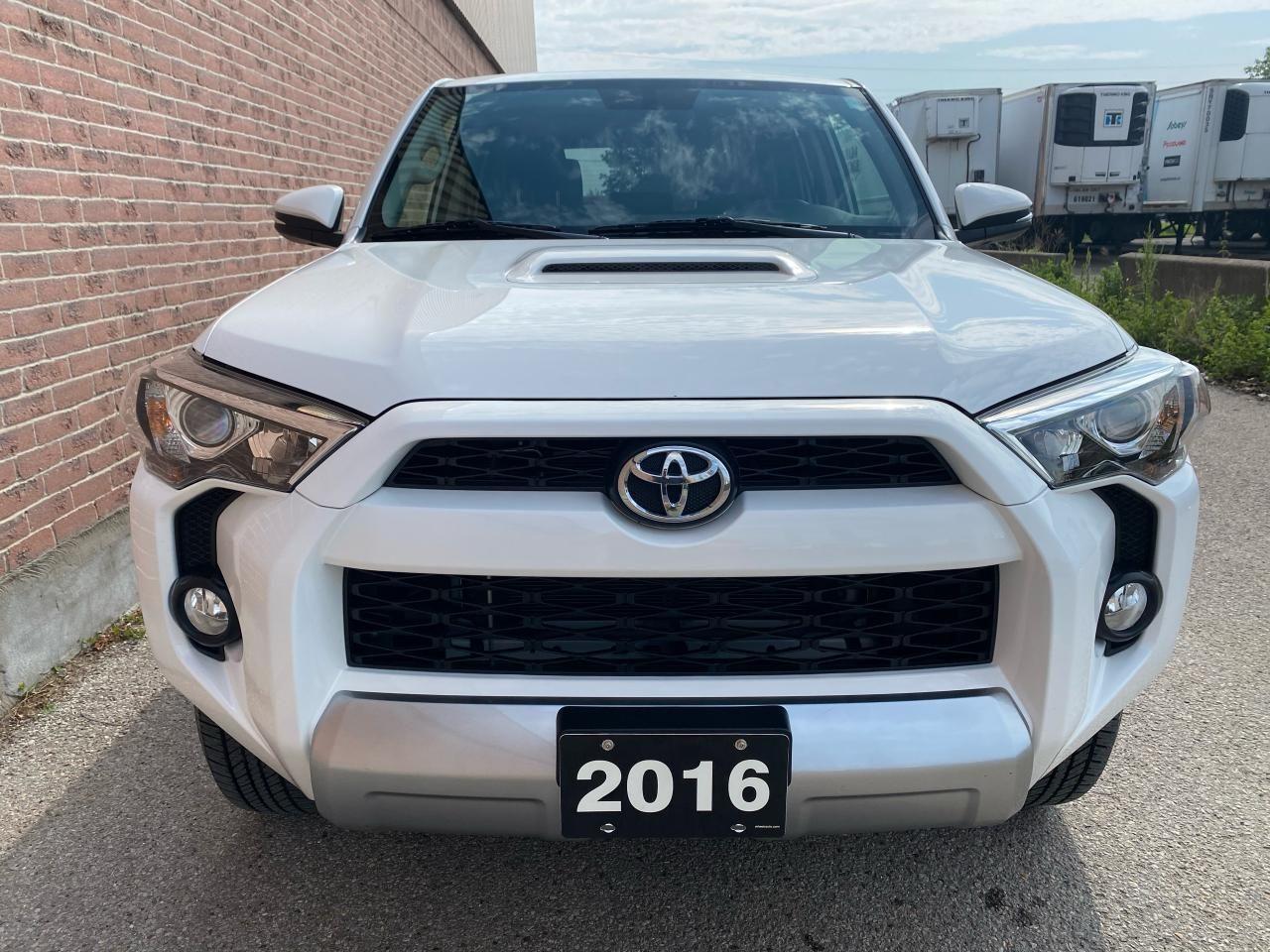 2016 Toyota 4Runner SR5-2