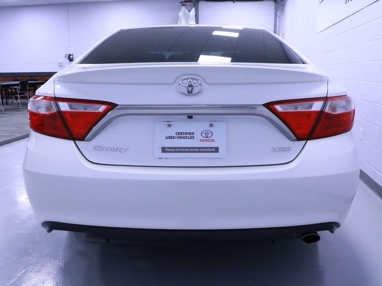 2016 Toyota Camry XSE-3