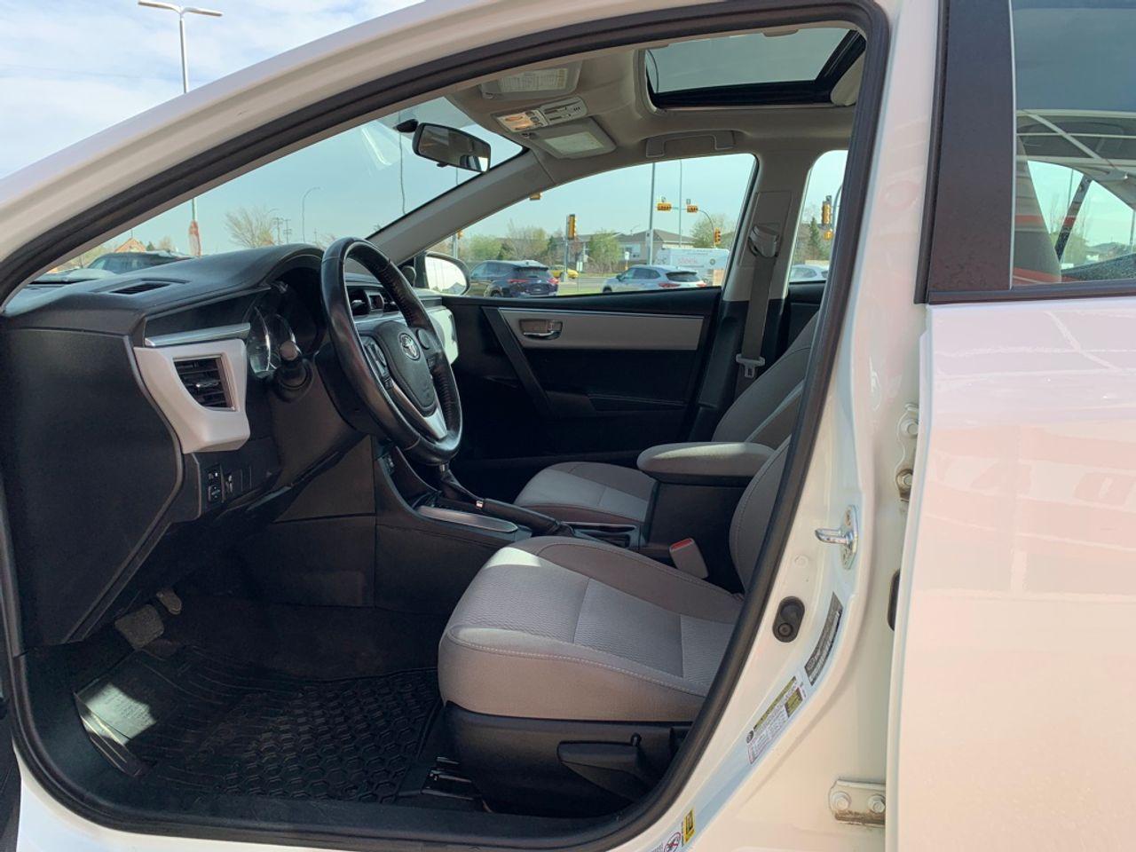 2016 Toyota Corolla LE-3
