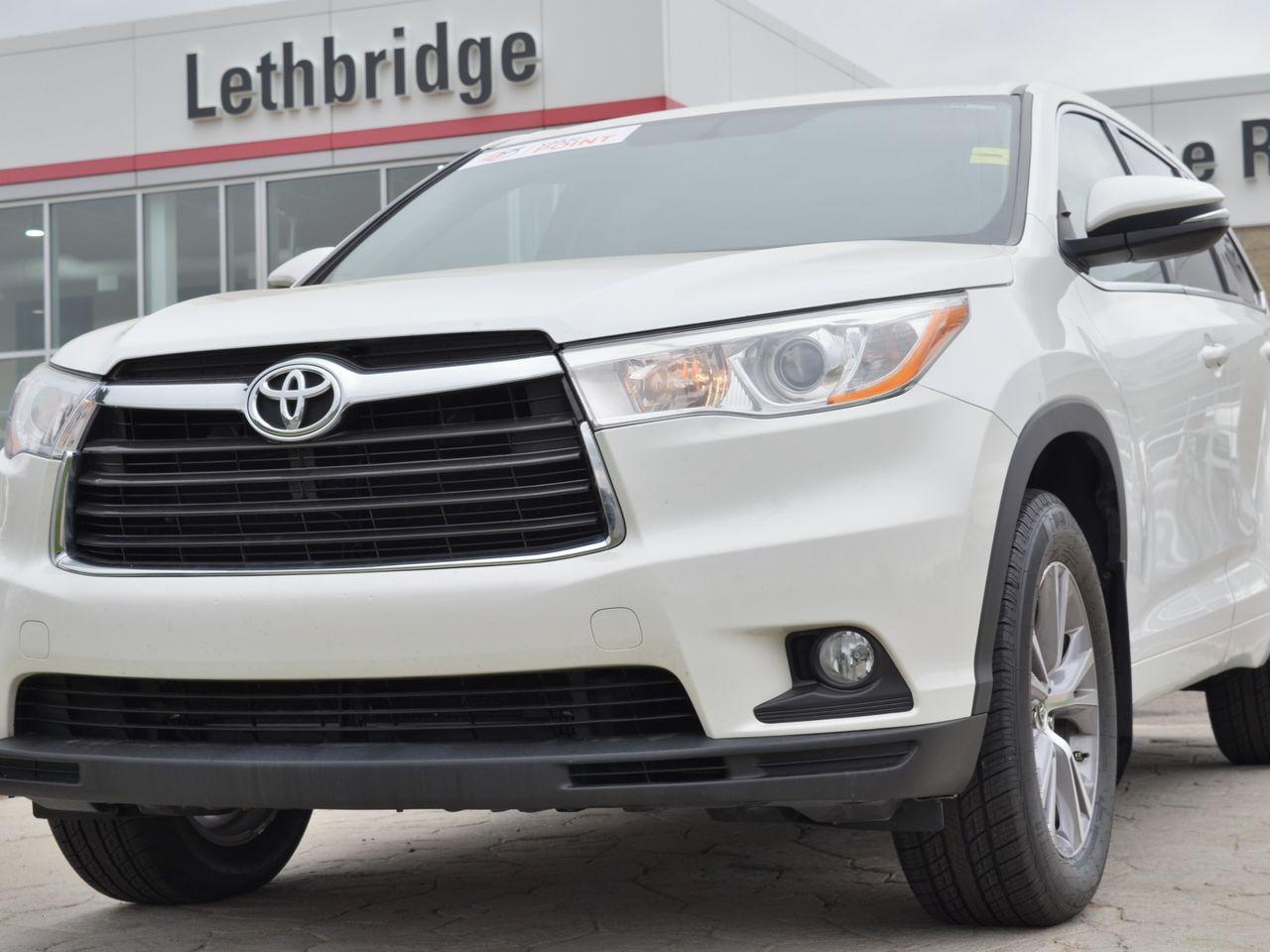 2016 Toyota Highlander LE-0