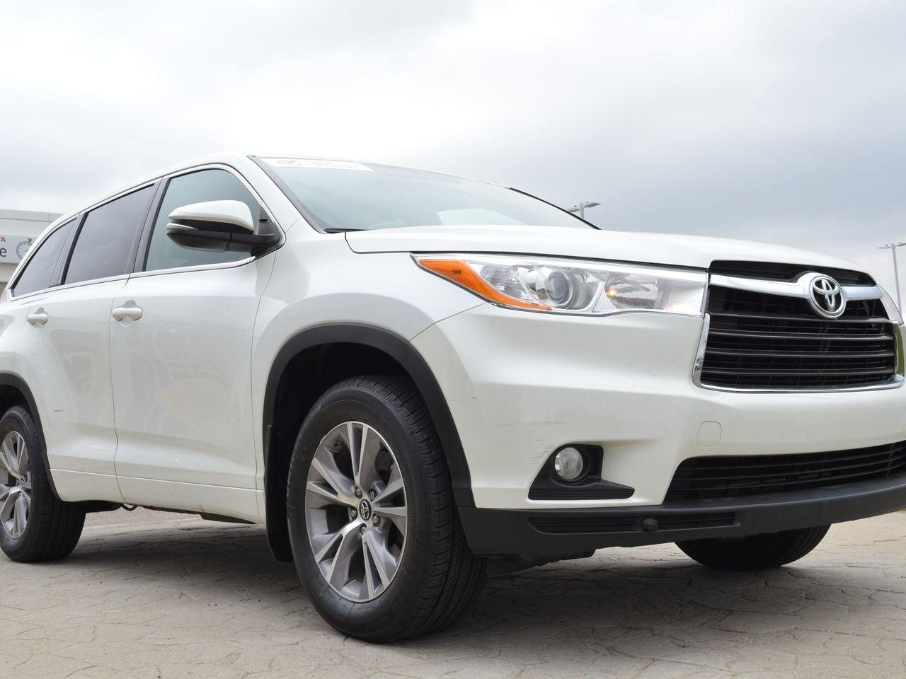 2016 Toyota Highlander LE-4