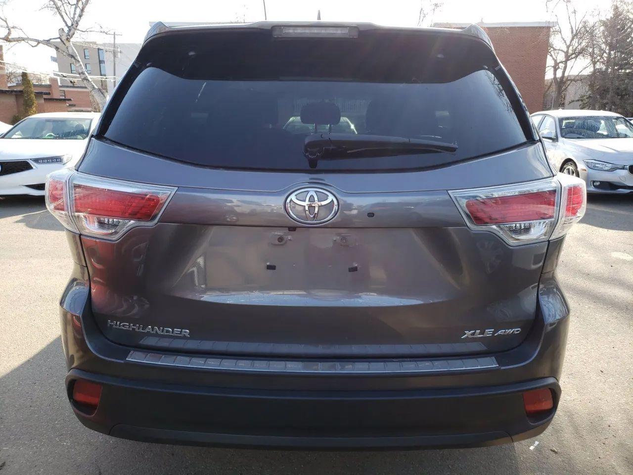 2016 Toyota Highlander XLE-3