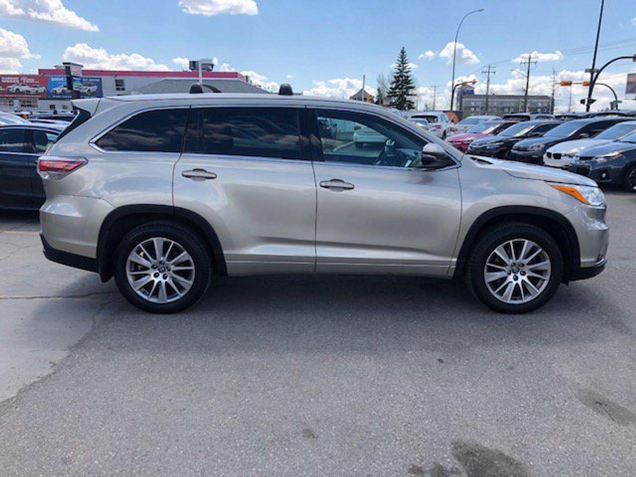 2016 Toyota Highlander XLE-3