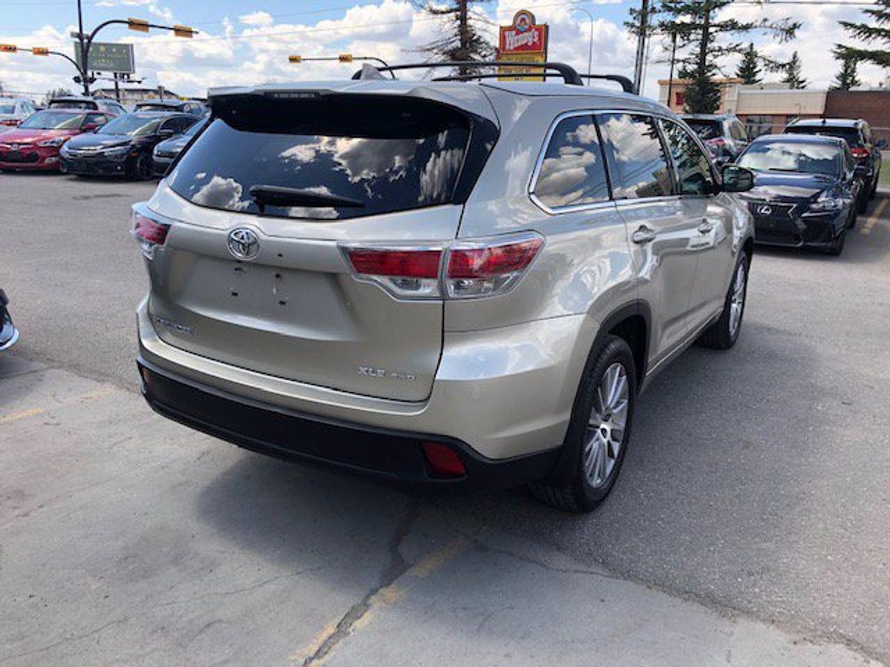 2016 Toyota Highlander XLE-4