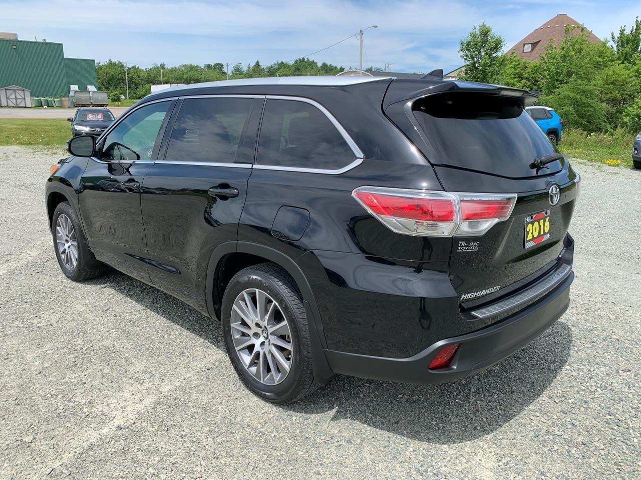 2016 Toyota Highlander XLE-2