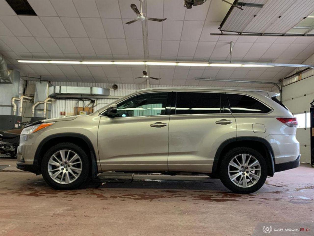 2016 Toyota Highlander XLE-2