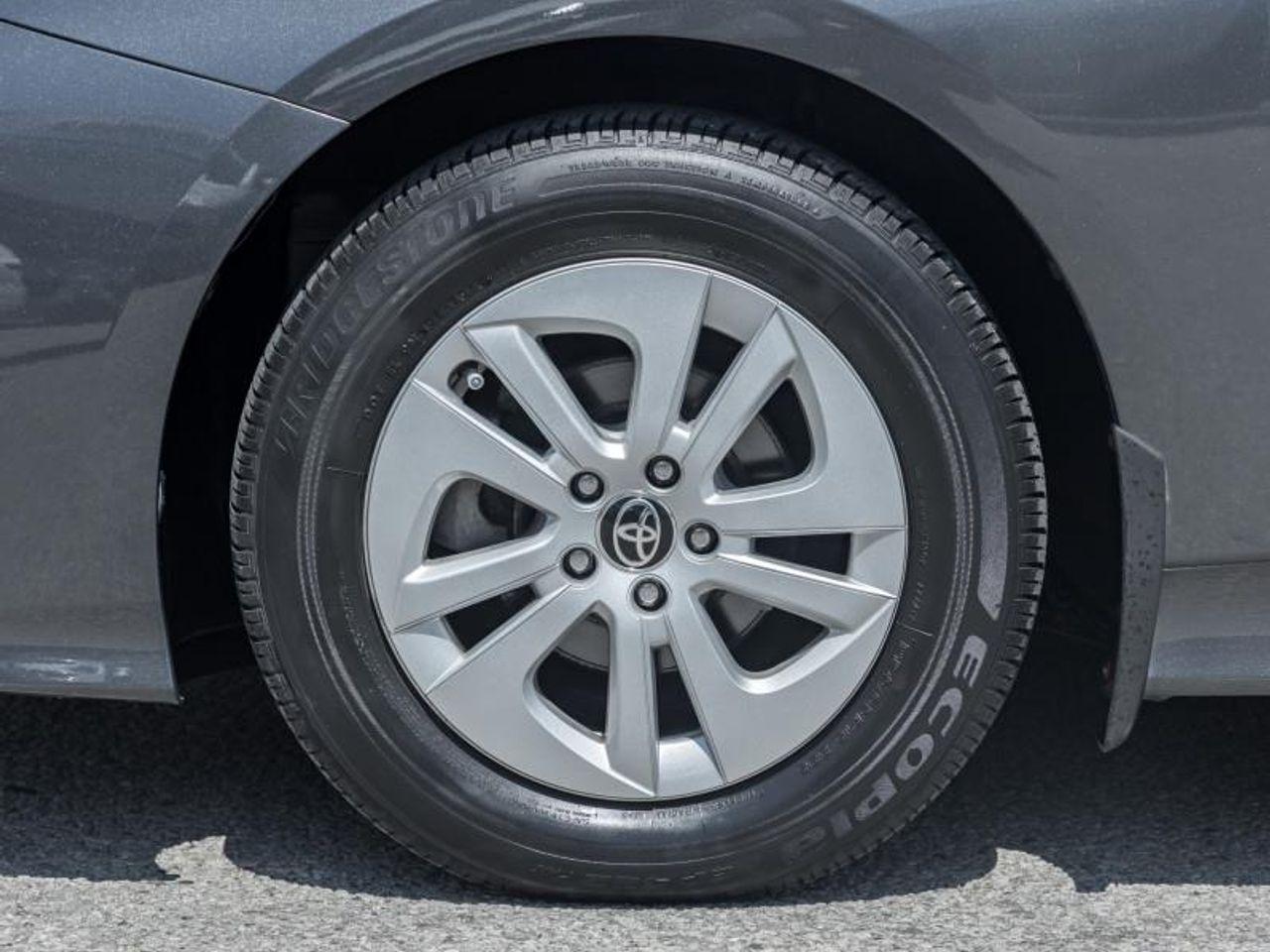 2016 Toyota Prius Two-3