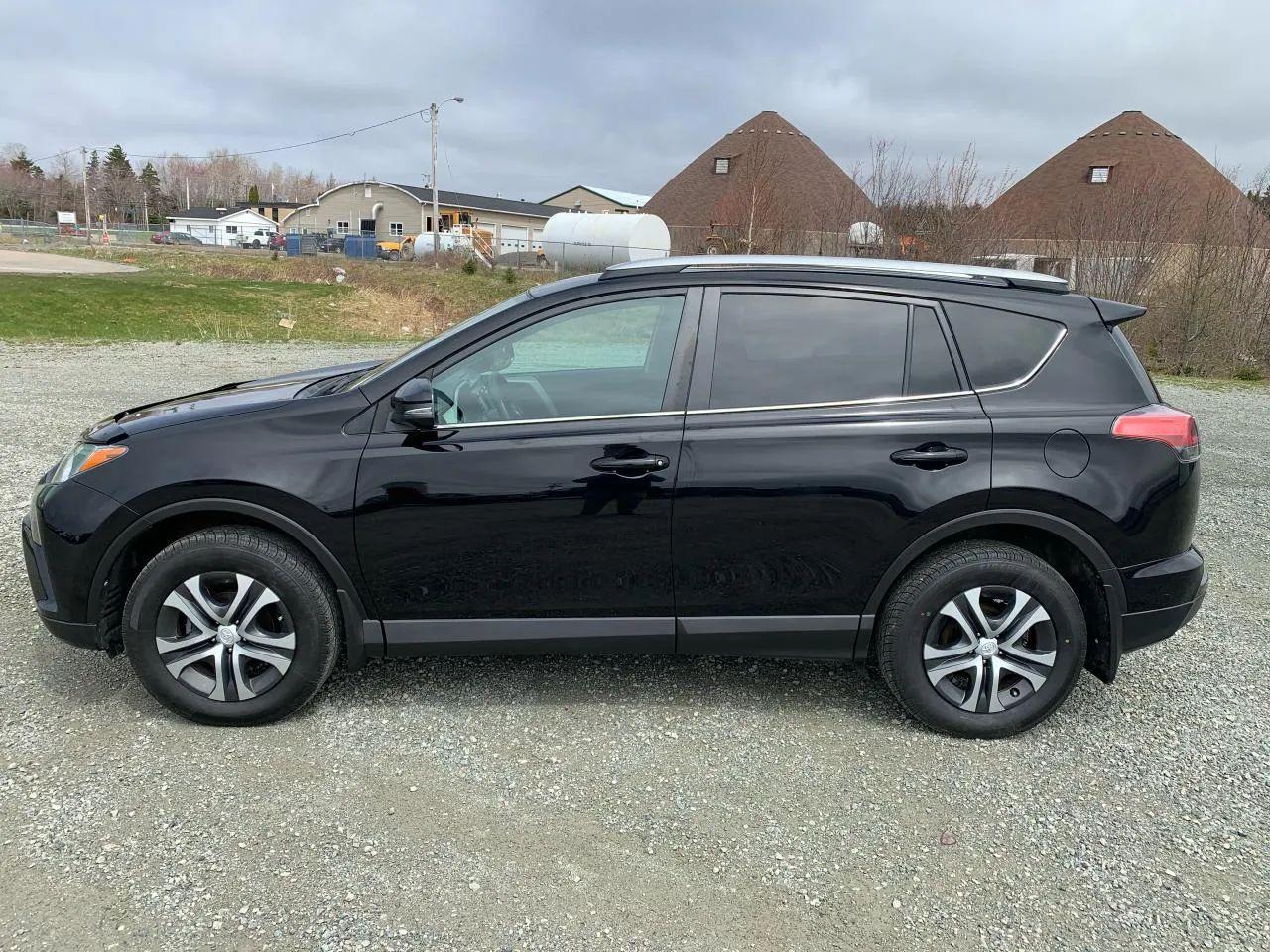 2016 Toyota RAV4 LE-2
