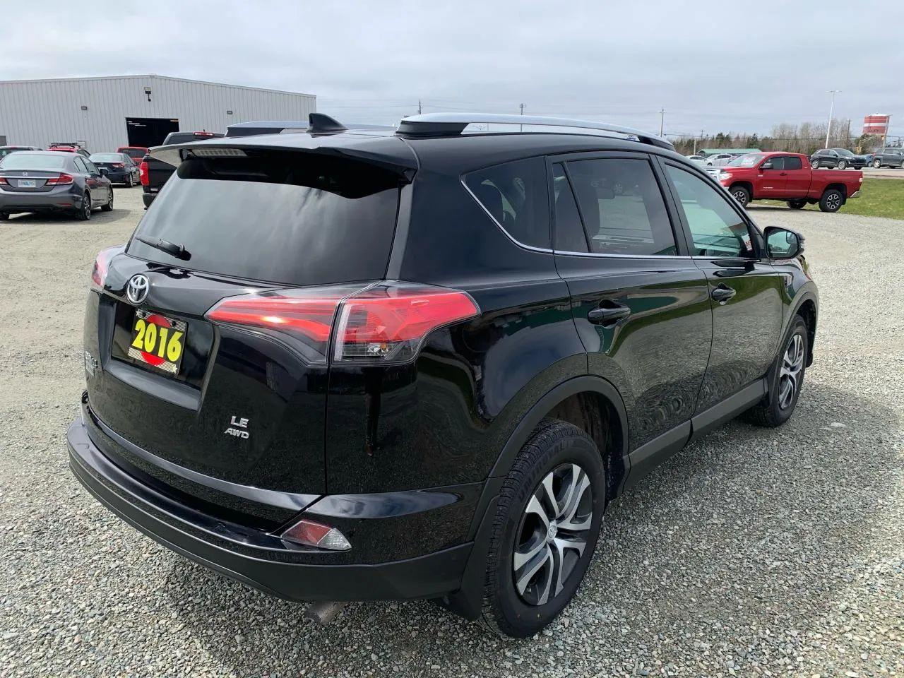 2016 Toyota RAV4 LE-4