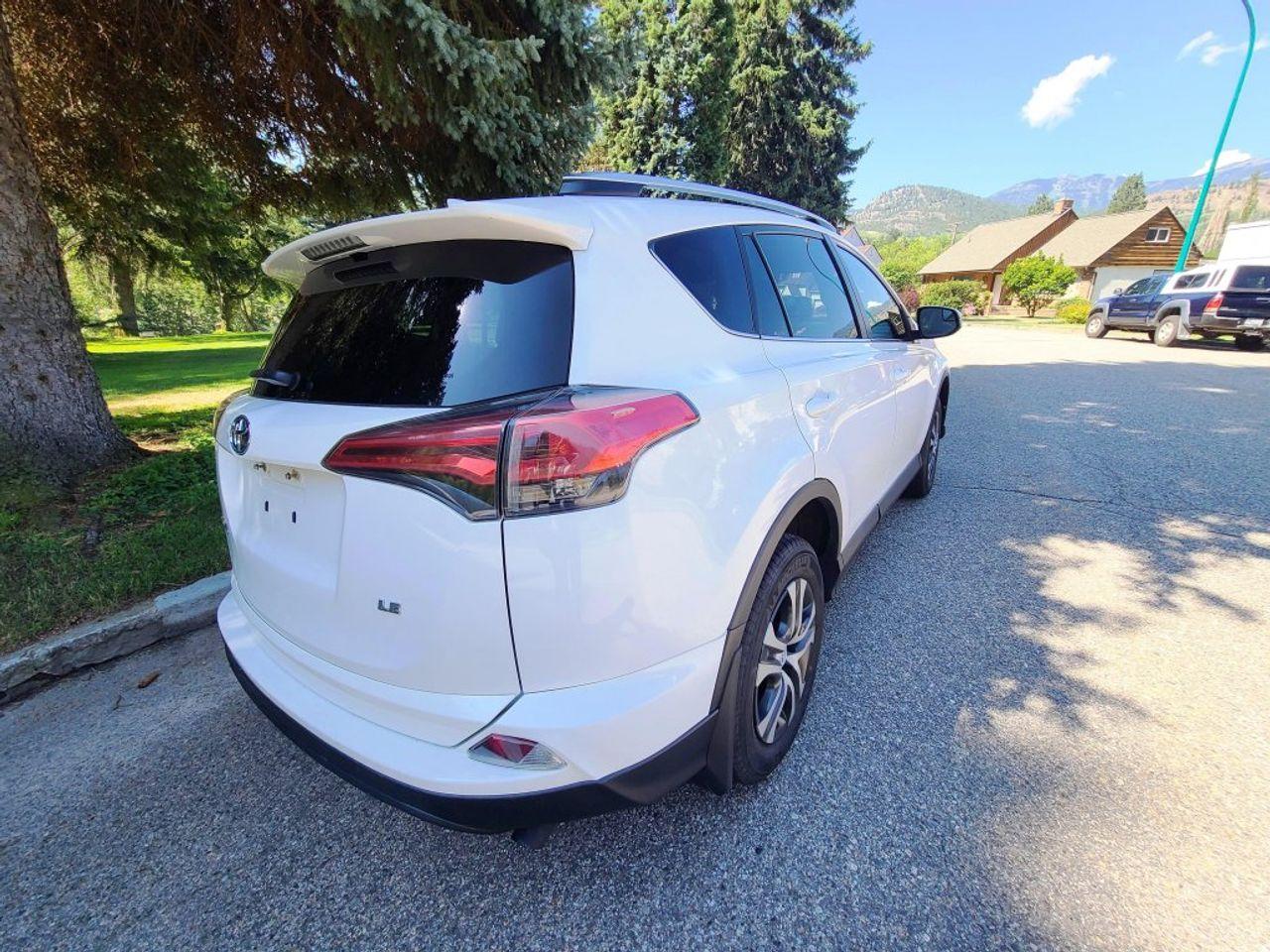 2016 Toyota RAV4 LE-2