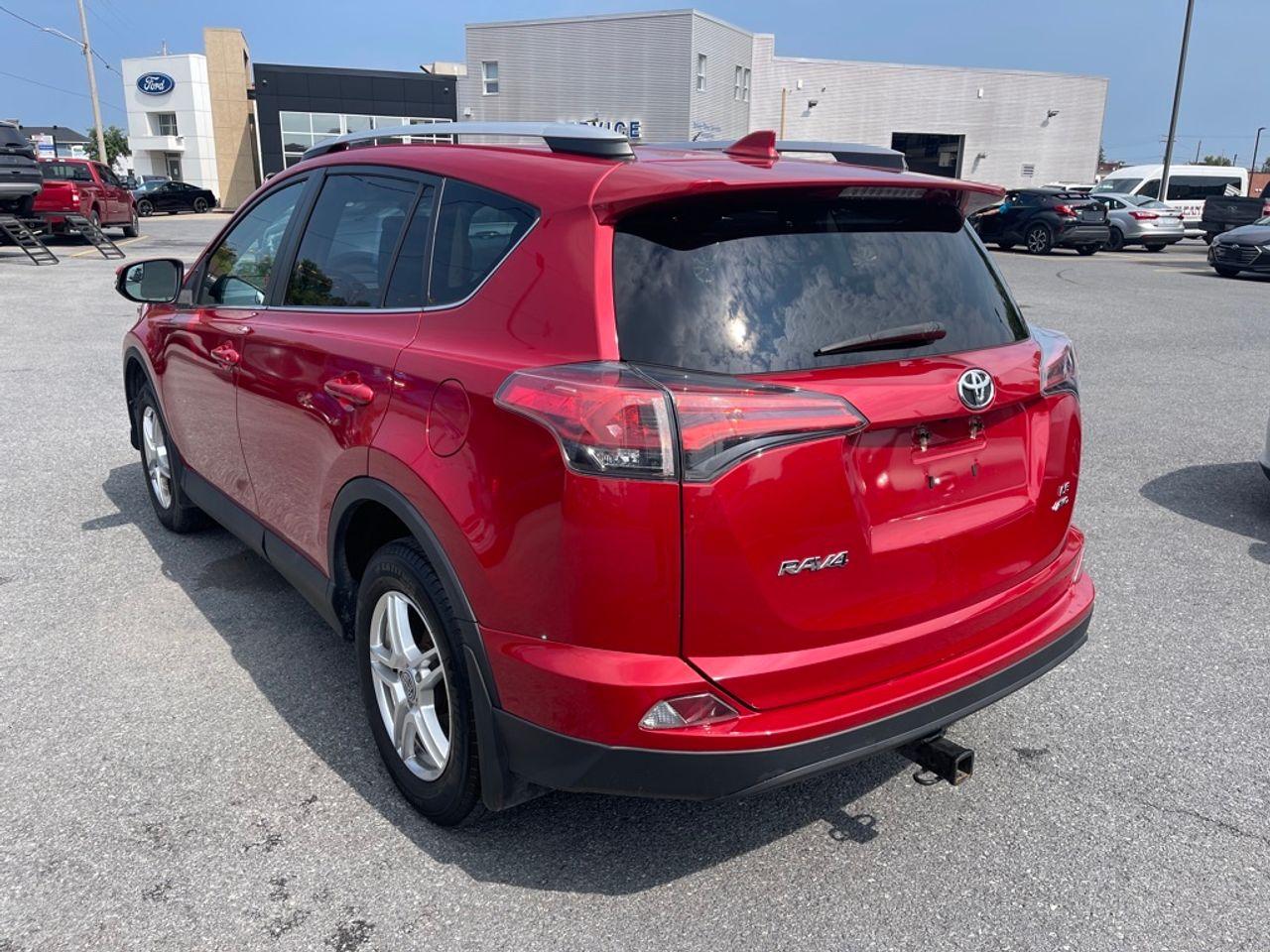 2016 Toyota RAV4 LE-4