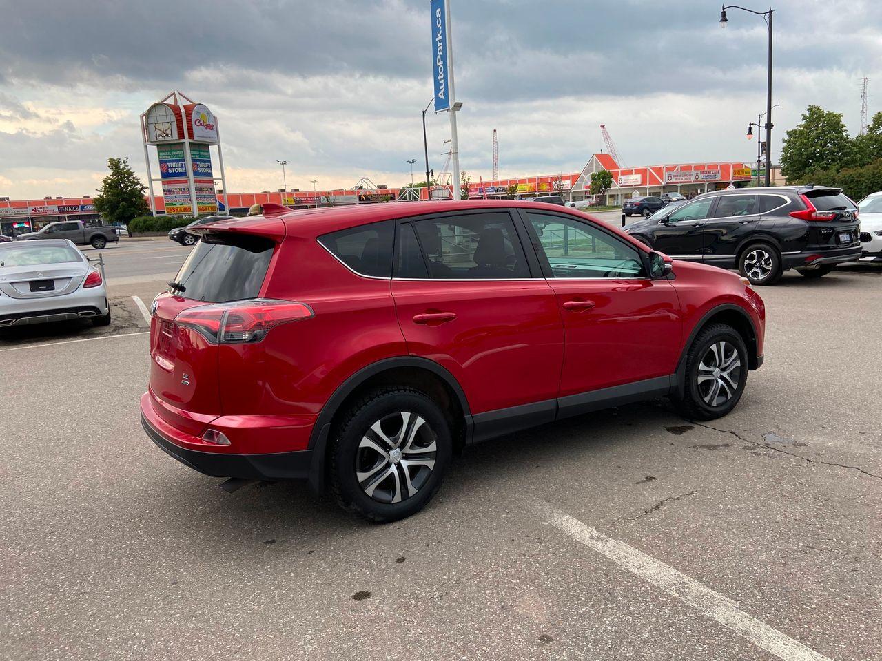 2016 Toyota RAV4 LE-3