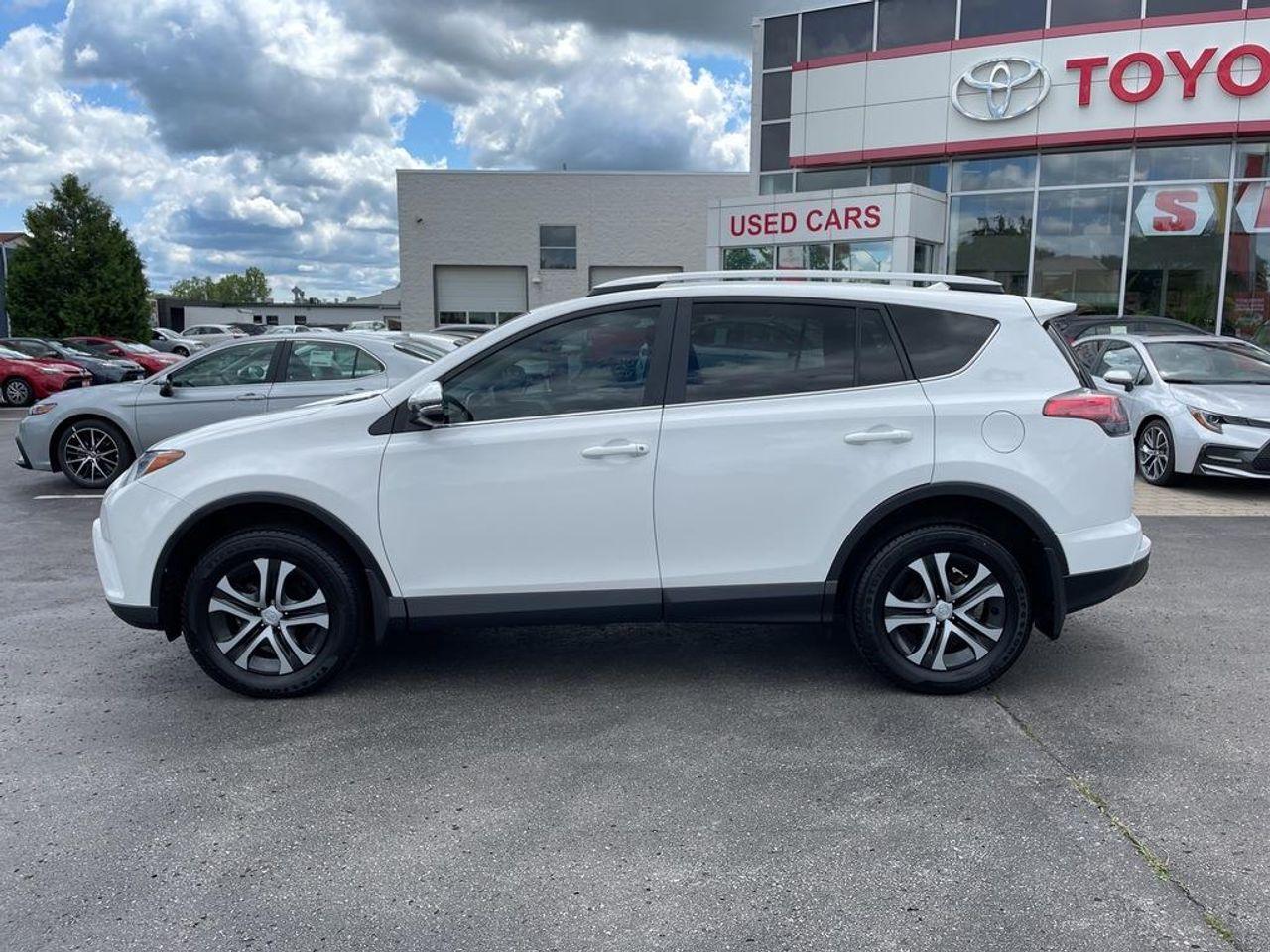 2016 Toyota RAV4 LE-2