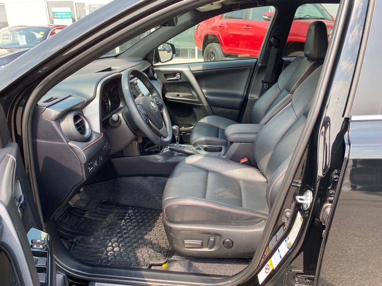 2016 Toyota RAV4 SE-2