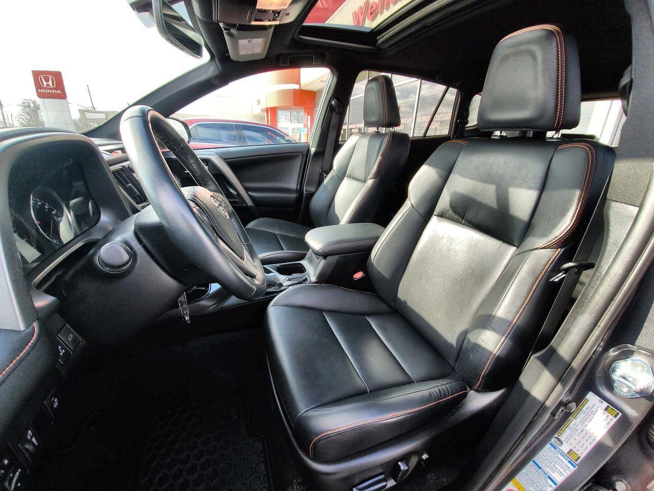 2016 Toyota RAV4 SE-2