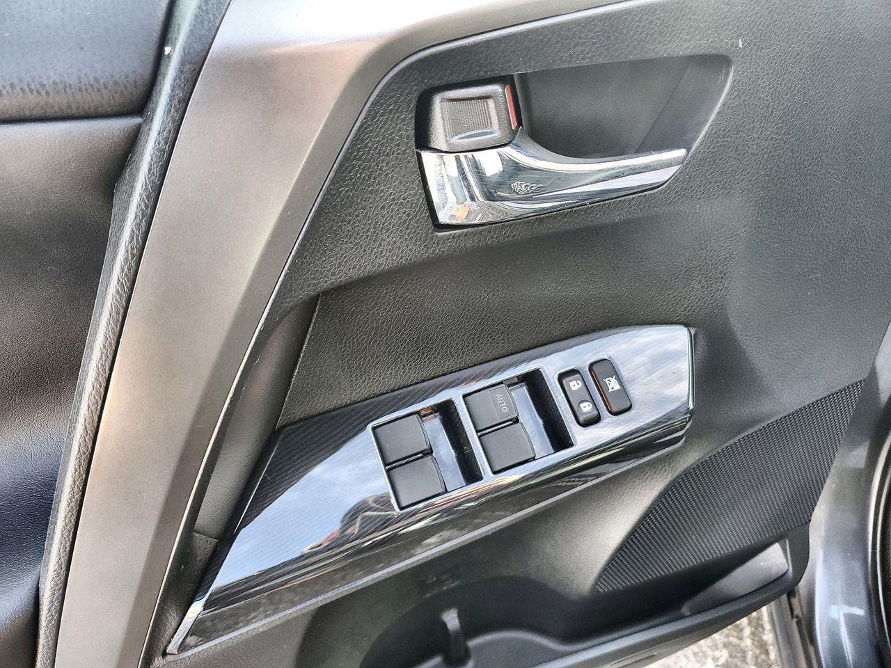 2016 Toyota RAV4 SE-4