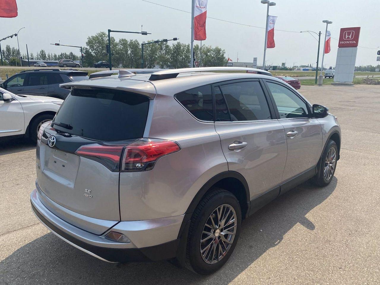 2016 Toyota RAV4 SE-3