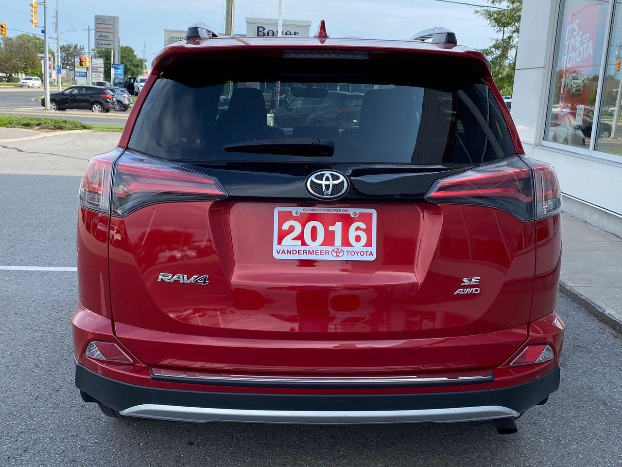 2016 Toyota RAV4 SE-4