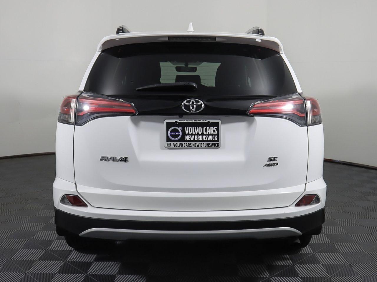 2016 Toyota RAV4 SE-3