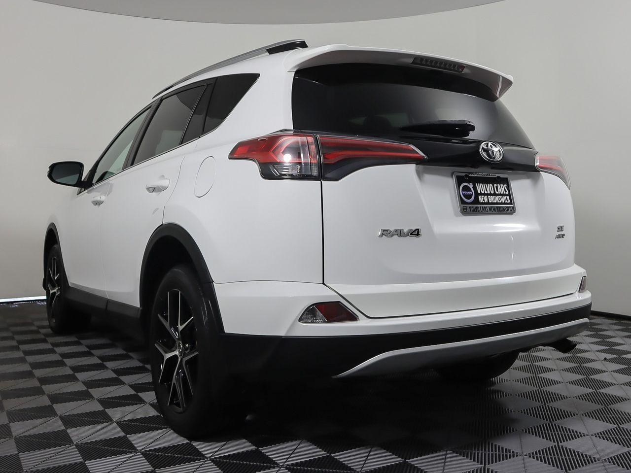 2016 Toyota RAV4 SE-4