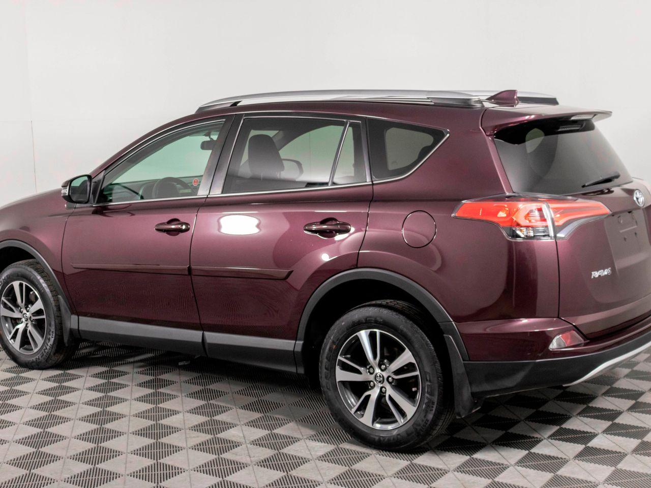 2016 Toyota RAV4 XLE-4