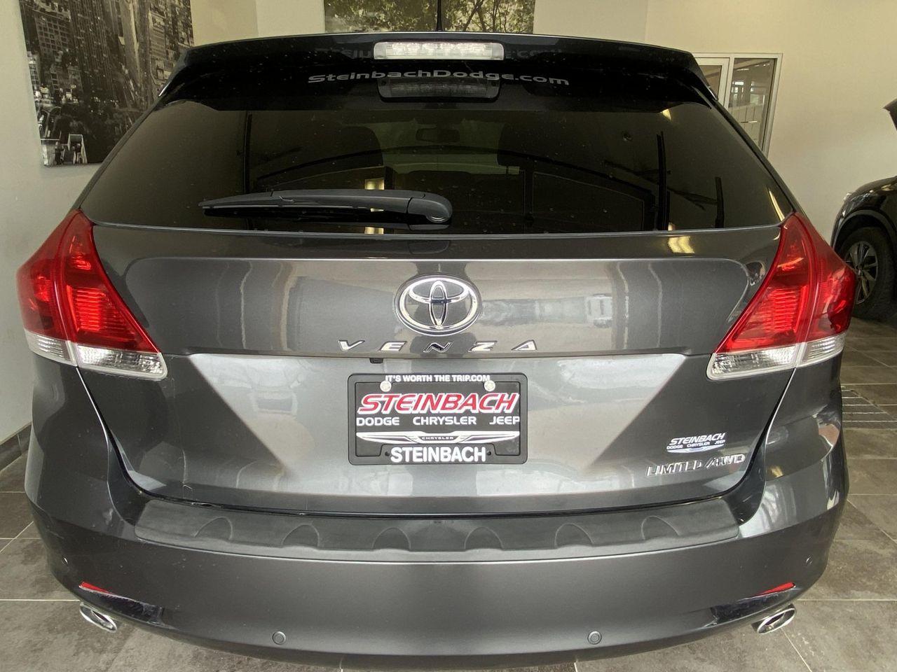 2016 Toyota Venza XLE-3